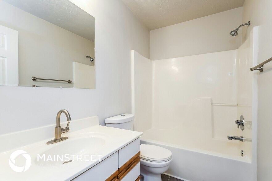 Building Photo - 5011 Cronin Dr