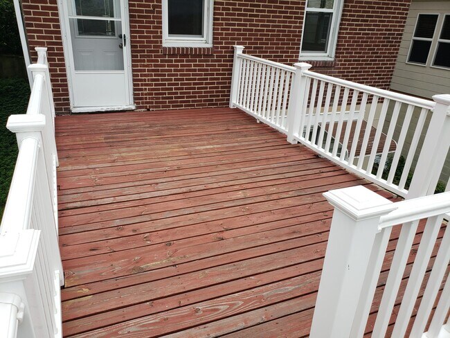 Building Photo - 2120 Mahantongo St