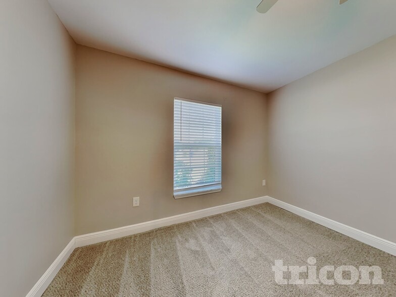Building Photo - 2471 Twin Lake View Rd