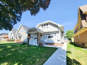 Building Photo - 1235 Monroe Ave