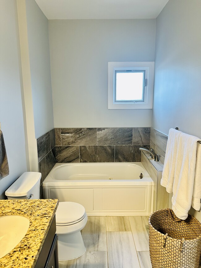 master bath 1 - 1332 Talbert Ct SE