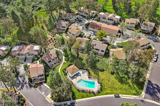 Building Photo - 576 Calle De Las Ovejas