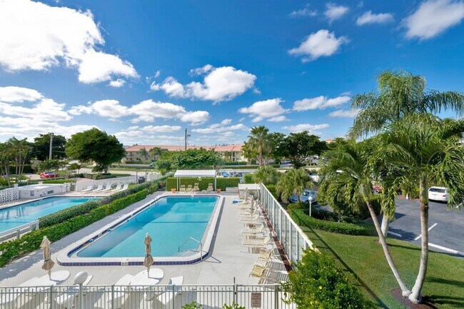 Building Photo - 52 Yacht Club Dr