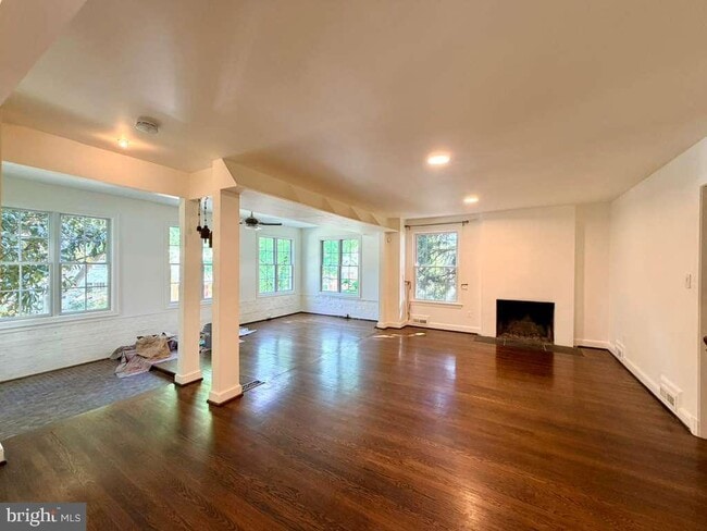 Building Photo - 5015 Fulton St NW