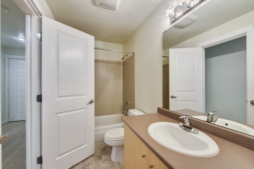 Building Photo - Tanager Condominiums - 2 bedrooms