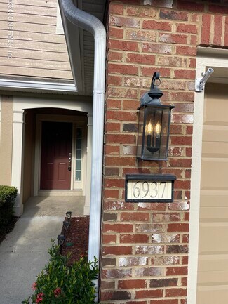 Building Photo - 6937 Woody Vine Dr