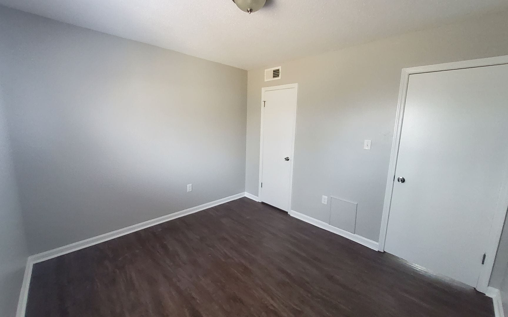 Building Photo - 3760 St Elmo Ave