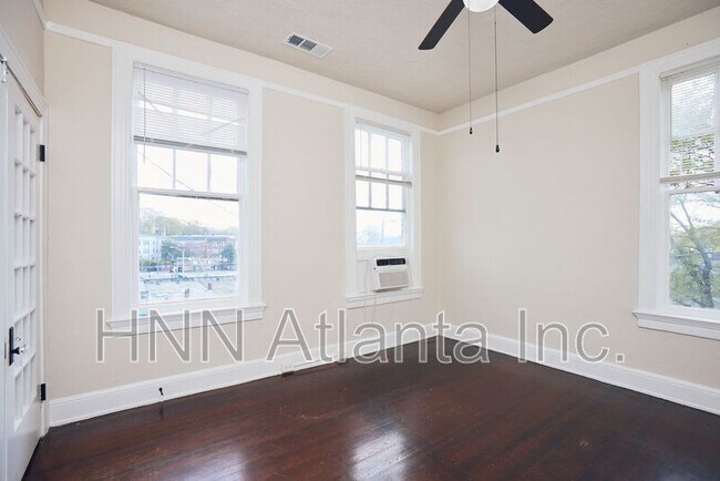 Building Photo - 438 Seminole Ave NE