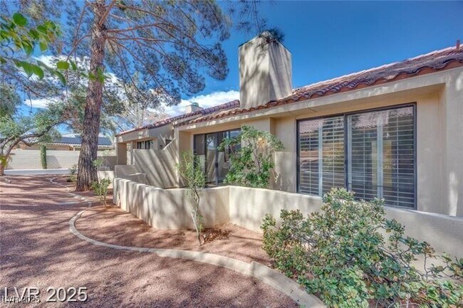 Building Photo - 2723 Seabridge Dr