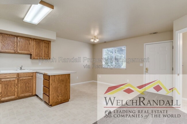 Building Photo - 478 E 2600 N
