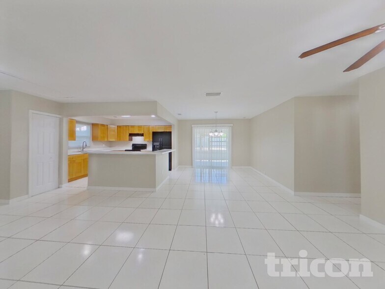 Building Photo - 111 Sheryl Lynn Dr