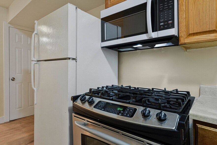 Building Photo - 3427 B St SE