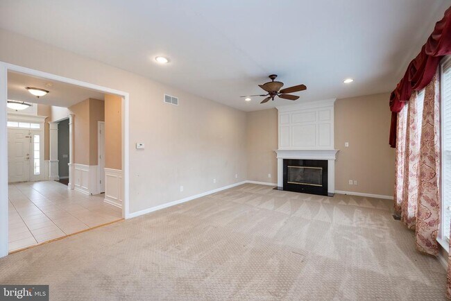 Building Photo - 311 Elmhurst Dr