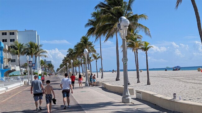 Building Photo - 1501 S Ocean Dr