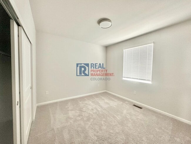 Building Photo - 1336 Brookfield Pl