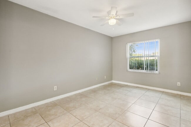 Building Photo - 2433 Barley Club Dr