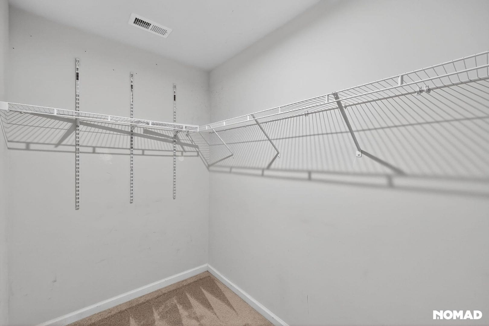 Building Photo - 305 Cross Country Way