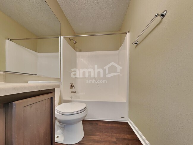 Building Photo - 5452 Wood Hollow Dr