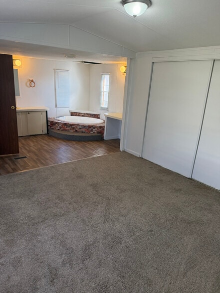 Building Photo - 209 John Way