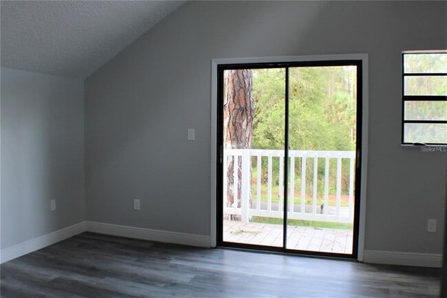 Building Photo - 17366 Metcalf Ave