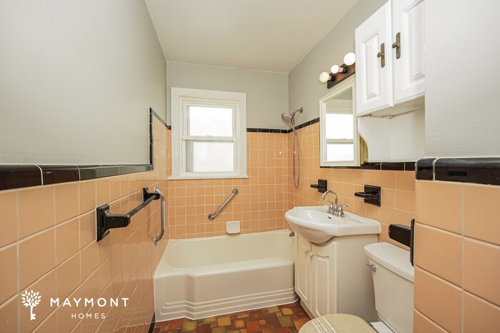 Building Photo - 16315 Westview Ave