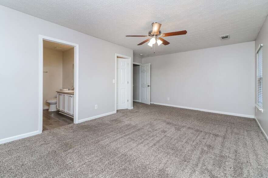 Building Photo - 417 Autumn Creek Dr