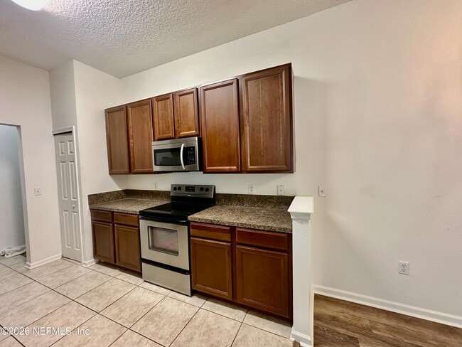 Building Photo - 209 Larkin Pl