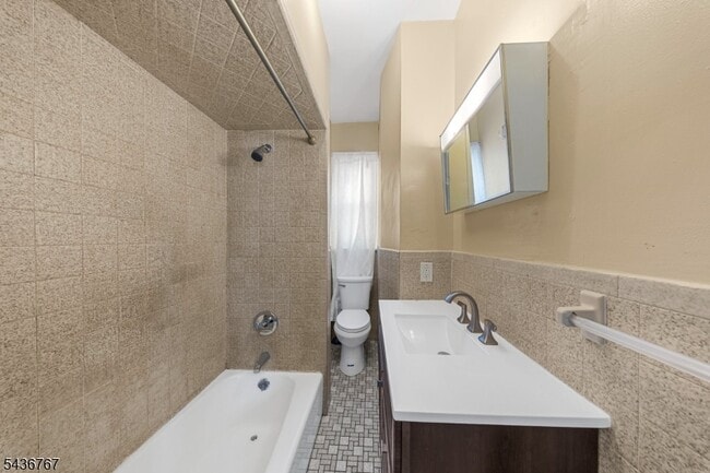 Building Photo - 359 Belmont Ave