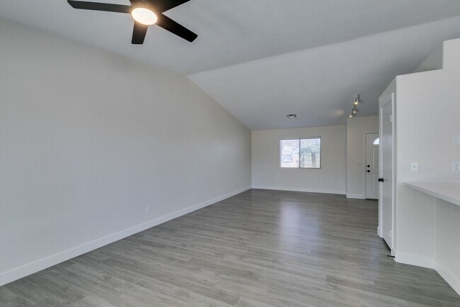 Building Photo - Charming Single-Story 3 bed Home with RV P...