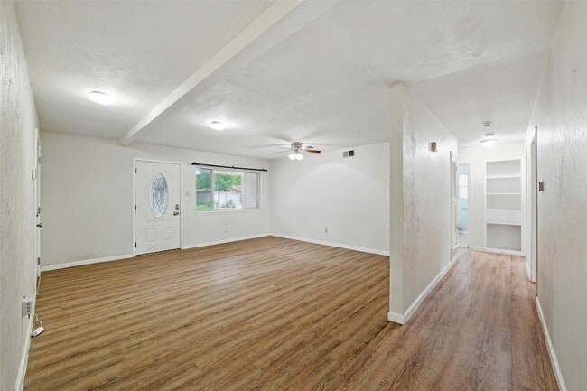 Building Photo - 325 Belmont Dr