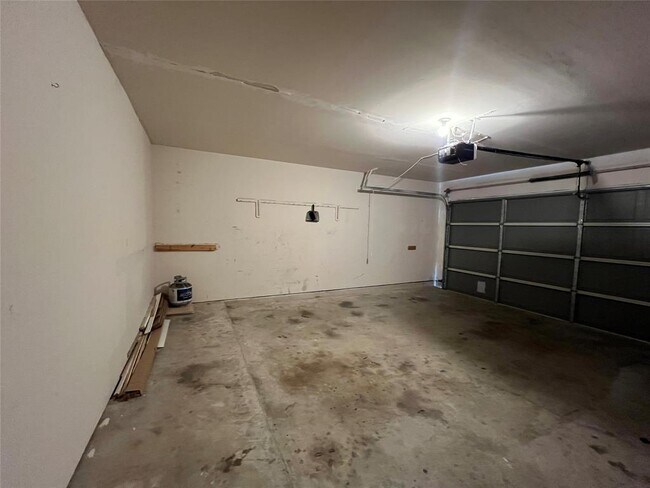 Building Photo - 21235 Bending Green Way