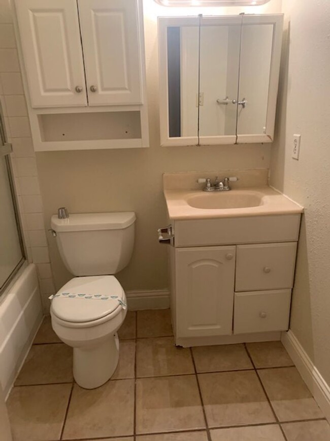 Building Photo - 2 Bed/One Bath Condo, Blossom Valley Popul...
