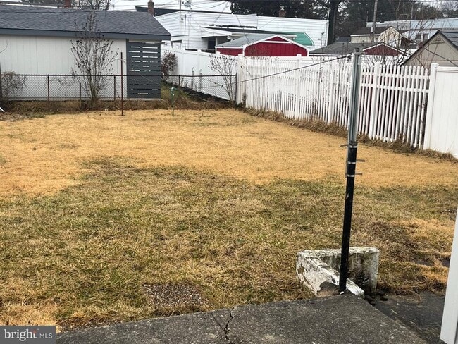 Building Photo - 1839 Powell St