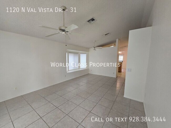 Building Photo - 1120 N Val Vista Dr