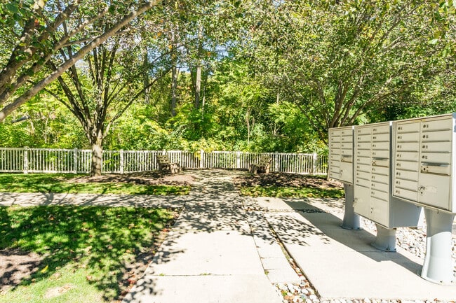 Building Photo - 695 River Park Village Blvd