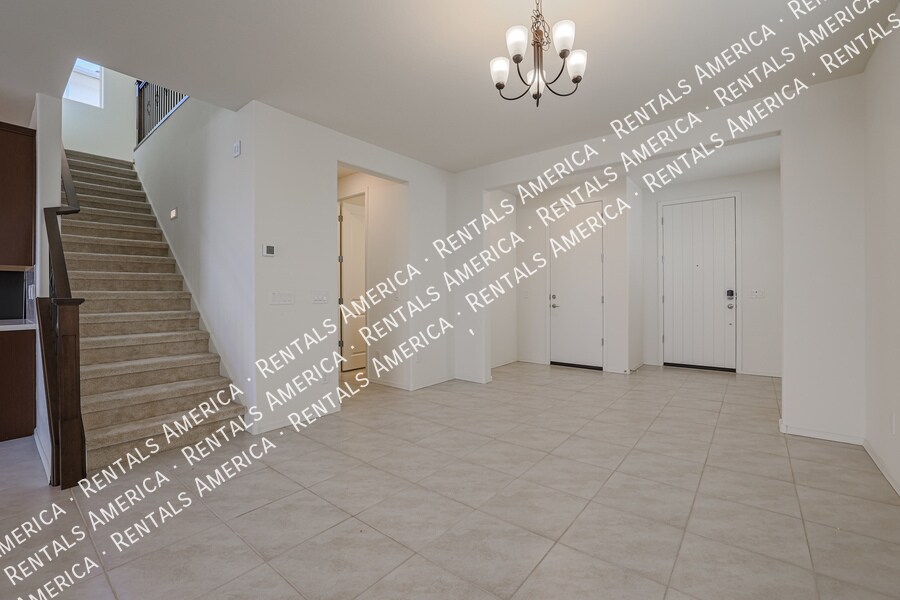 Building Photo - 10036 E Tiburon Ave