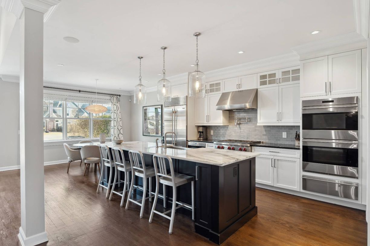 Building Photo - 1404 High Pond Ln