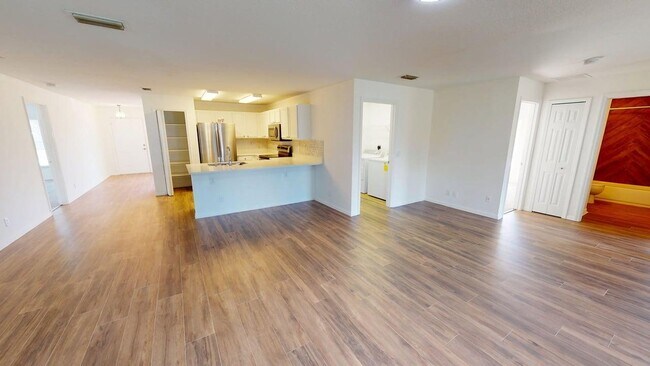 Building Photo - 4232 SW Winslow St