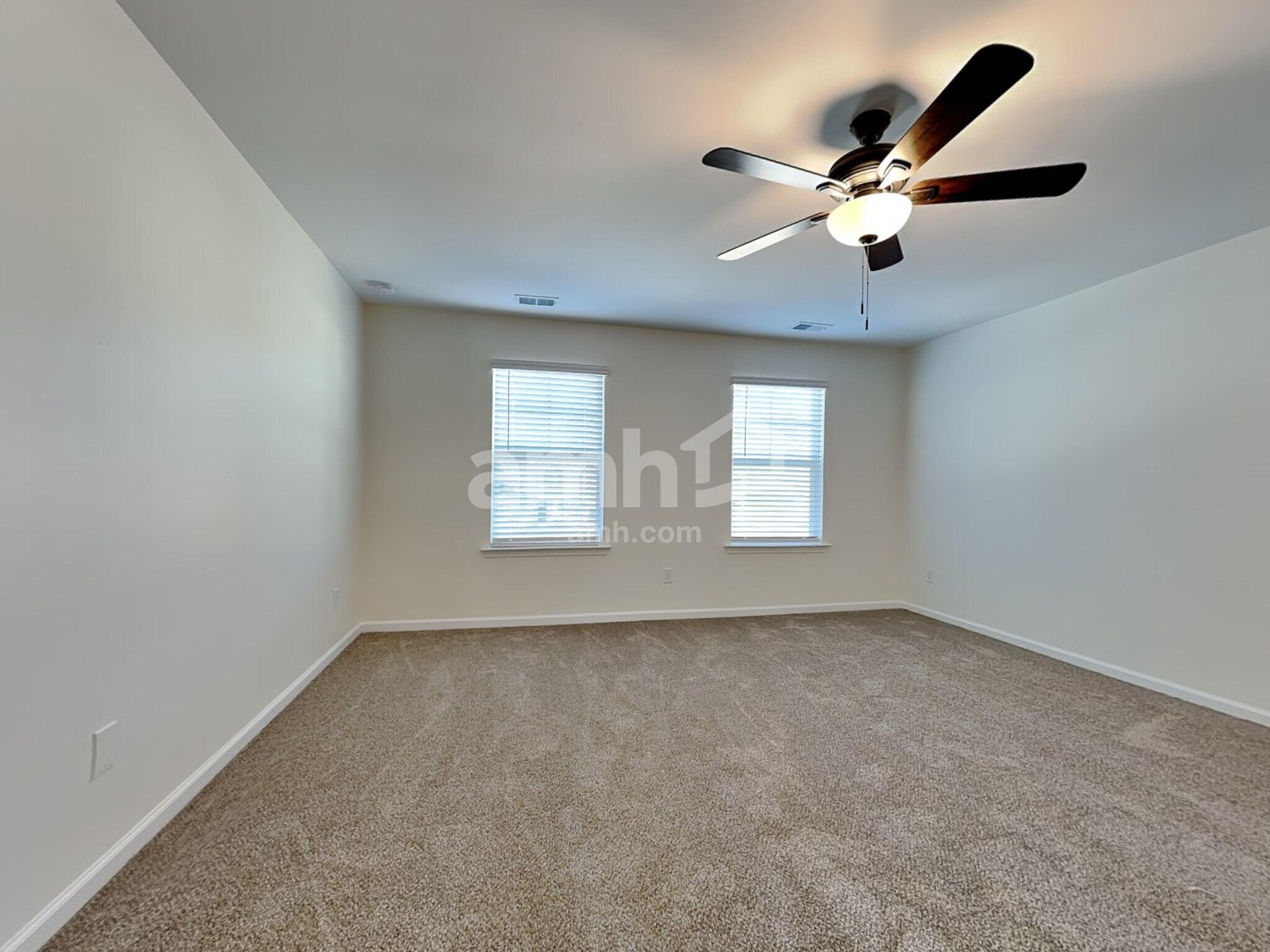 Building Photo - 121 Decker Dr