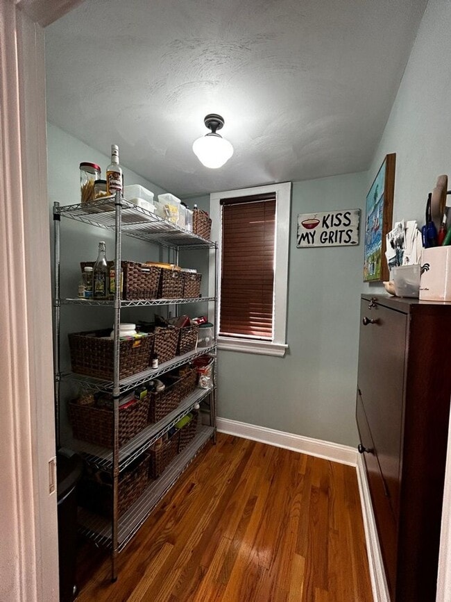 Building Photo - Cozy & Updated - 3 BR home in Old SW!