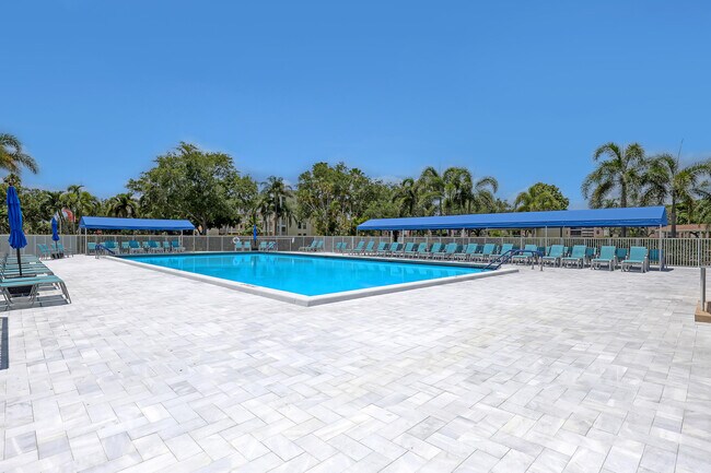 Building Photo - 7290 Kinghurst Dr
