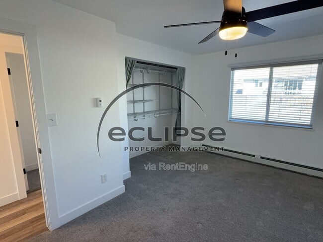Building Photo - 464 Tara Dr