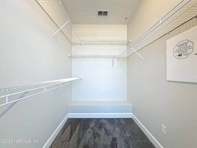 Building Photo - 4320 Ellipse Dr