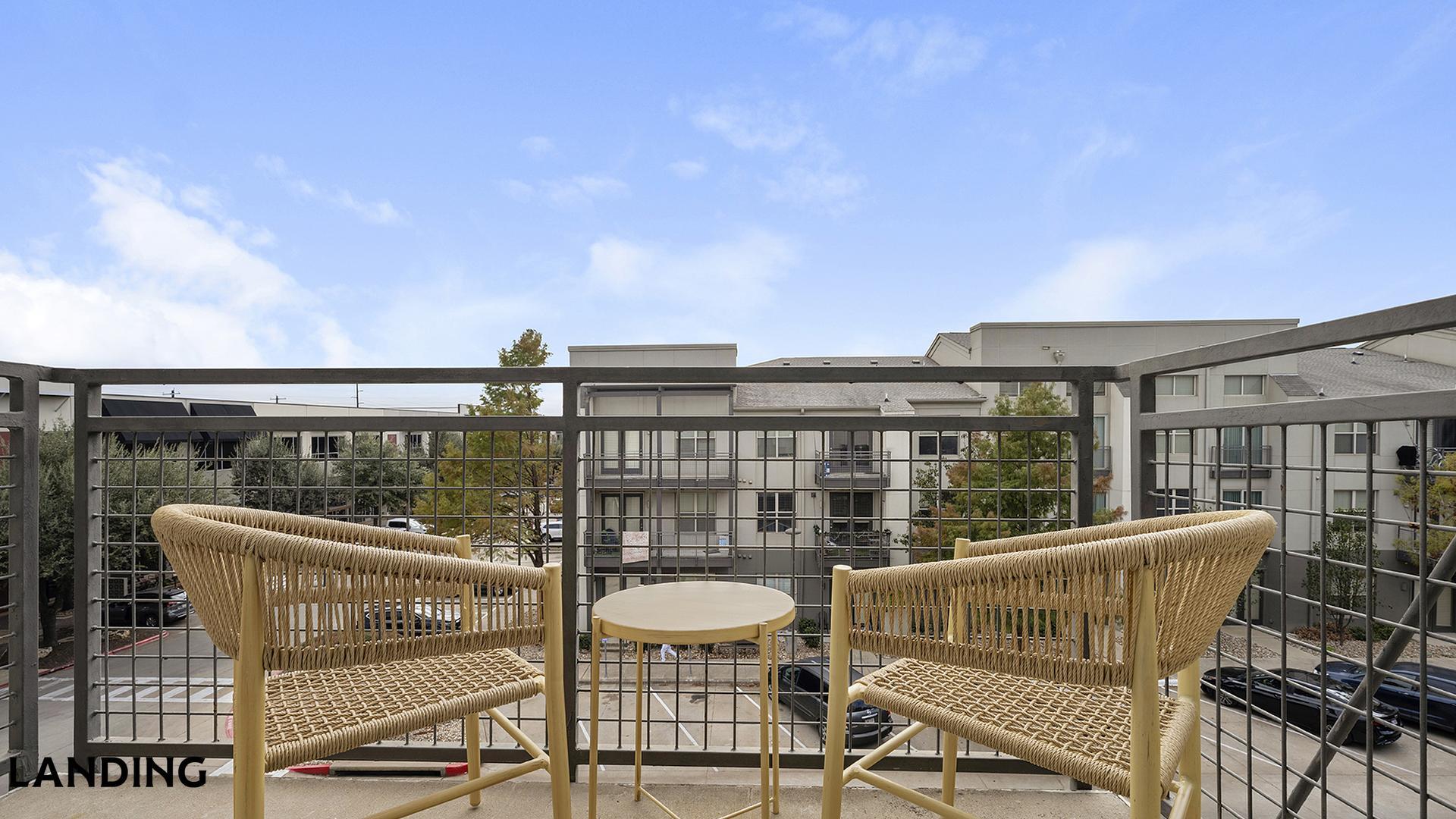 Building Photo - 810 W St Johns Ave