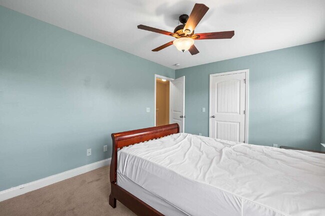 Building Photo - Spacious 5-Bedroom Home for Rent in Rincon!