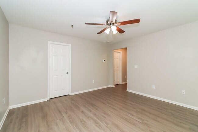 Building Photo - 72 Hamilton Blvd NW