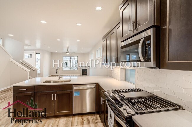 Building Photo - Brand-New Luxury Living Near Butternut Creek Park!