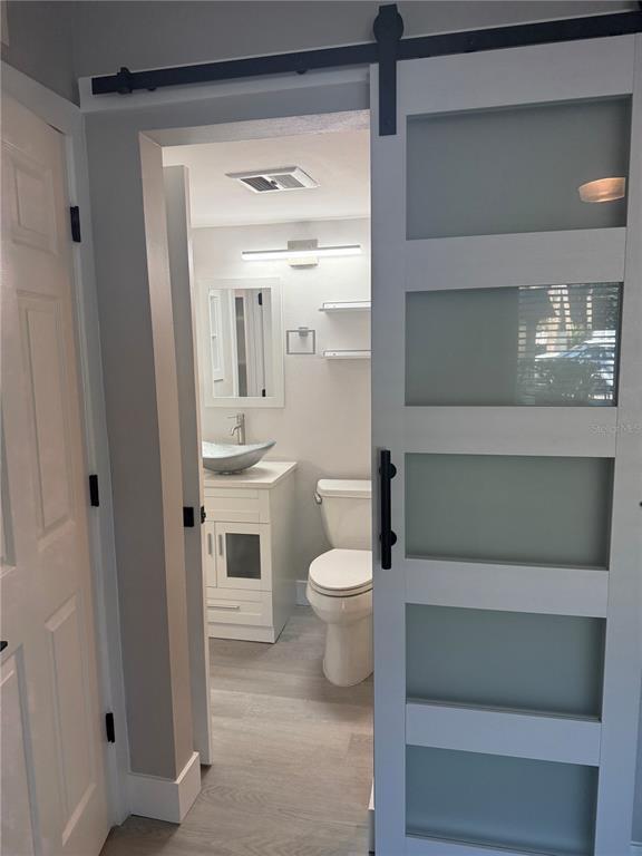 Building Photo - 4700 Cove Cir