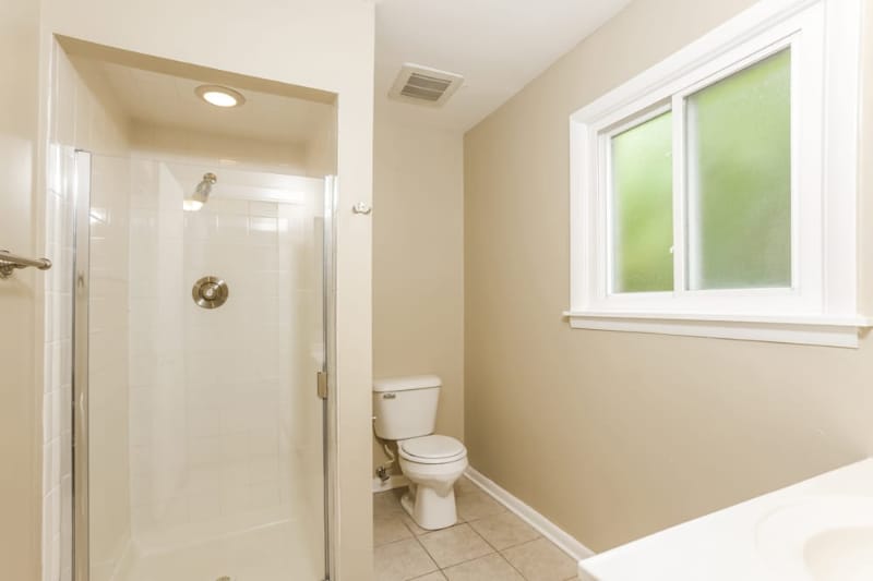 Building Photo - 1462 Deerfield Rd