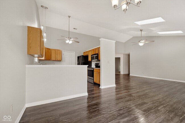 Building Photo - 6626 Crossbridge Dr